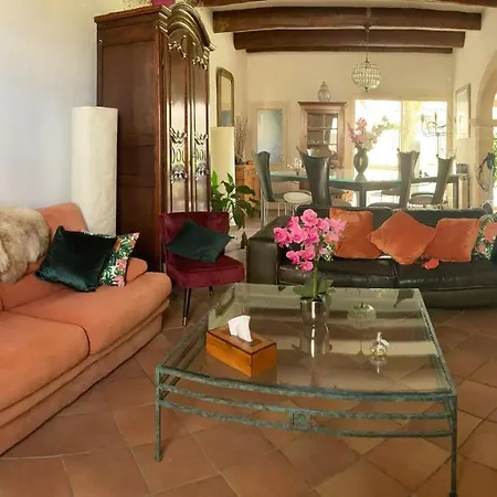 Villa Entre Vigne Et Camargue Generac (Gard)